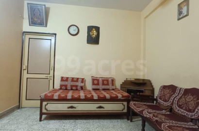 Apartment 2 Bedrooms , 1 Bathroom, 2 Balconies, radhakrishna society, mahal Mahal, Nagpur.